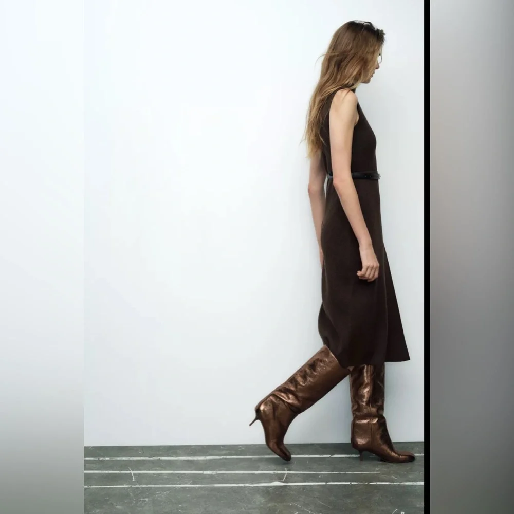 Belted long knit dress - Picture 4 of 10